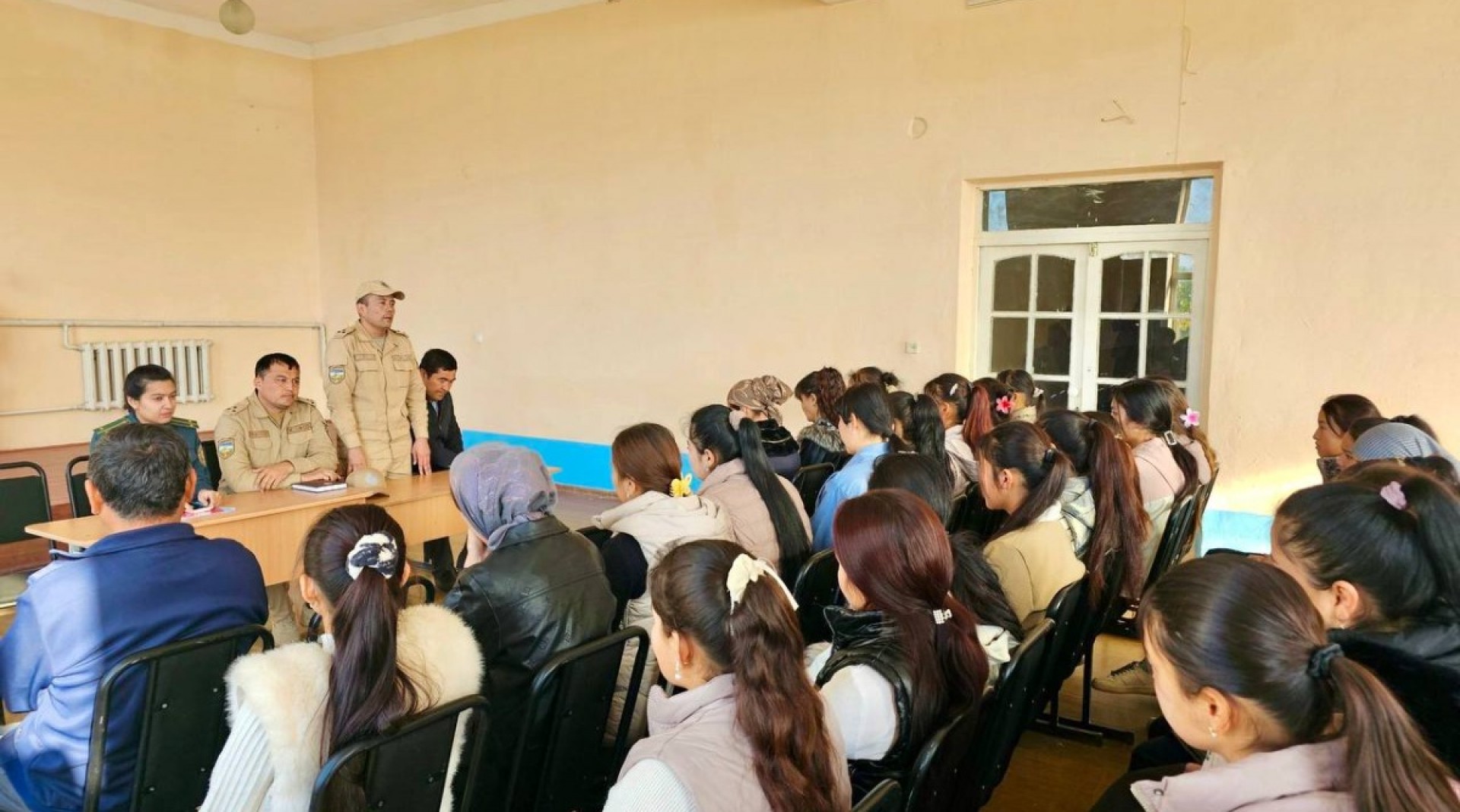 Voyaga yetmaganlarga nisbatan sodir bo'layotgan zo'ravonliklarni oldini olish bo'yicha suhbat o'tkazildi